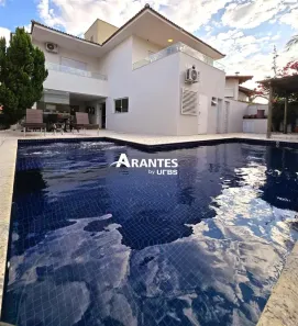 Sobrado com 4 Quartos à venda, 365m² no Morada da Colina, Uberlândia