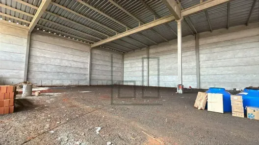 Galpão/Depósito/Armazém para alugar, 1900m² no , Cravinhos