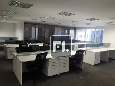 Sala Comercial para alugar, 324m² no Vila Olímpia, São Paulo