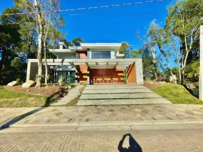 Casa com 3 Quartos à venda, 600m² no Carniel, Gramado
