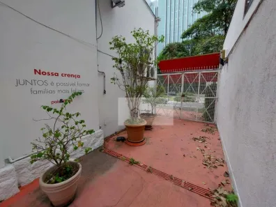 Imóvel Comercial com 2 Quartos para alugar, 350m² no Cerqueira César, São Paulo