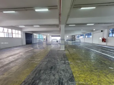 Galpão/Depósito/Armazém para alugar, 2000m² no Lapa de Baixo, São Paulo