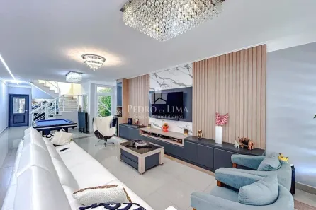 Sobrado com 4 Quartos à venda, 213m² no Penha de França, São Paulo