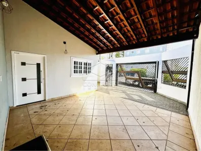 Casa com 3 Quartos para alugar, 200m² no Jardim Terra Branca, Bauru