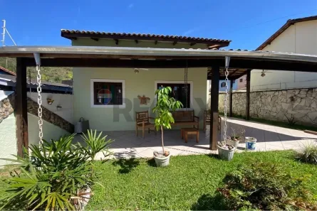Casa com 3 Quartos à venda, 168m² no Loteamento Balneário Camburi, Caraguatatuba