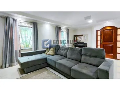 Sobrado com 4 Quartos à venda, 527m² no Vila Pires, Santo André