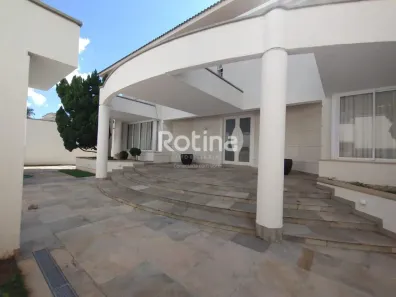 Imóvel Comercial com 5 Quartos para alugar, 826m² no Morada da Colina, Uberlândia