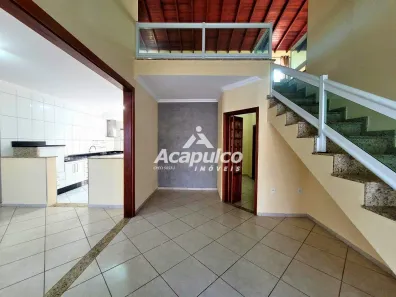 Casa com 3 Quartos para alugar, 250m² no São José, Americana