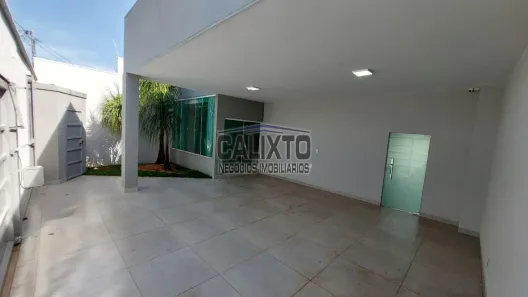 Casa com 3 Quartos à venda, 235m² no Umuarama, Uberlândia