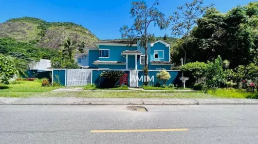 Casa com 4 Quartos à venda, 220m² no Badu, Niterói