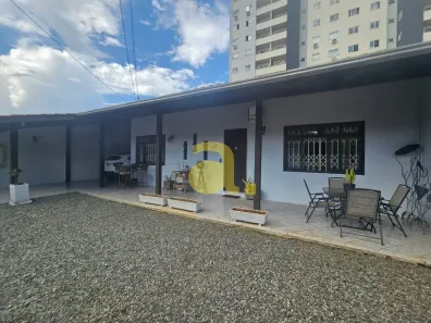 Casa com 4 Quartos à venda, 227m² no Velha Central, Blumenau