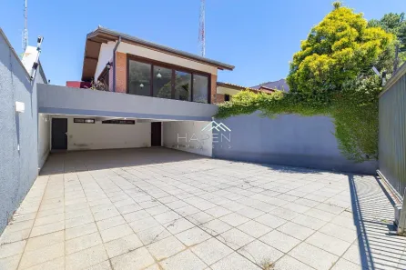 Casa com 4 Quartos para alugar, 298m² no Pilarzinho, Curitiba