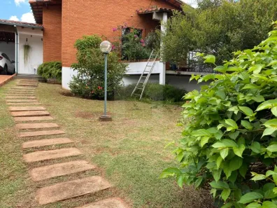 Casa com 3 Quartos à venda, 259m² no Cidade Jardim, Uberlândia