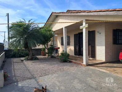 Casa com 3 Quartos à venda, 160m² no Zona Nova, Balneário Rincão
