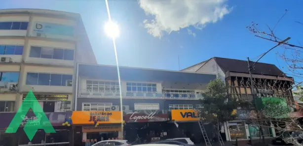 Sala Comercial com 2 Quartos para alugar, 603m² no Centro, Blumenau