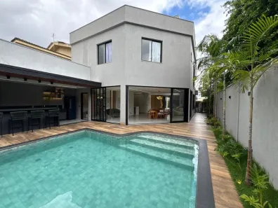 Casa de Condomínio com 3 Quartos à venda, 286m² no Jardins Madri, Goiânia
