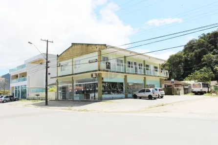 Prédio Comercial com 6 Quartos à venda, 384m² no Guaratuba, Guaratuba