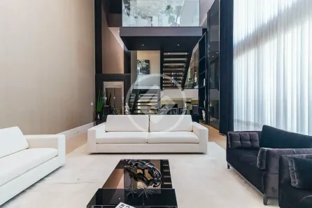 Casa de Condomínio com 3 Quartos à venda, 530m² no Uberaba, Curitiba