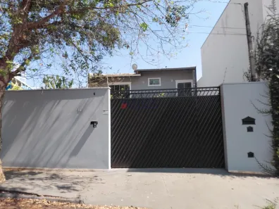Casa com 3 Quartos para alugar, 231m² no Jardim Acapulco, São Carlos