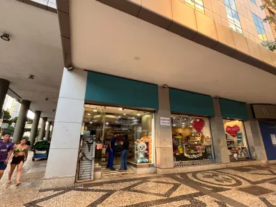 Ponto Comercial para alugar, 240m² no Centro, Rio de Janeiro