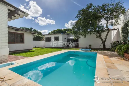 Casa com 3 Quartos à venda, 327m² no Chácara das Pedras, Porto Alegre