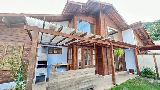 Casa com 5 Quartos à venda, 300m² no Guaiúba, Guarujá