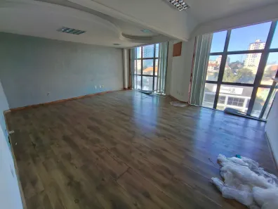 Sala Comercial com 1 Quarto para alugar, 49m² no Cajueiros, Macaé