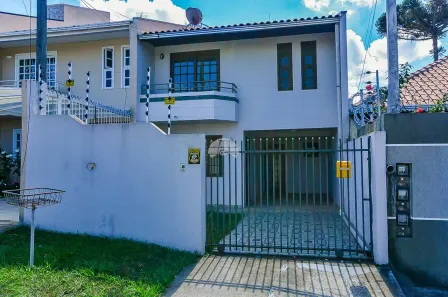 Sobrado com 3 Quartos à venda, 134m² no Uberaba, Curitiba