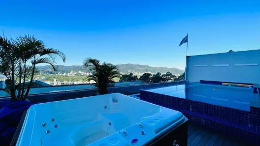Casa com 4 Quartos à venda, 300m² no Trindade, Florianópolis