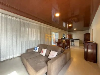 Casa com 3 Quartos para alugar, 450m² no Coqueiro, Belém