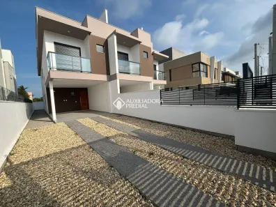 Casa com 3 Quartos para alugar, 145m² no Campeche, Florianópolis