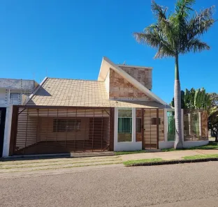 Casa com 4 Quartos à venda, 123m² no Loteamento Sumaré, Maringá