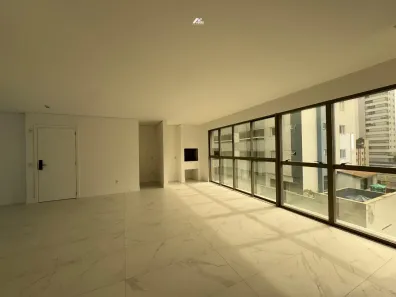 Apartamento com 4 Quartos à venda, 226m² no Pioneiros, Balneário Camboriú