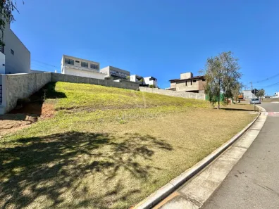 Lote/Terreno à venda, 488m² no São Pedro, Juiz de Fora