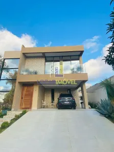 Casa com 4 Quartos à venda, 330m² no Universidade, Vitória da Conquista