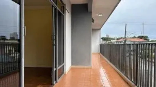 Apartamento com 3 Quartos para alugar, 130m² no Novo Mundo, Curitiba