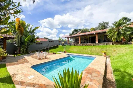 Fazenda/Sítio com 3 Quartos à venda, 287m² no Núcleo Urbano Parque Ana Helena, Jaguariúna