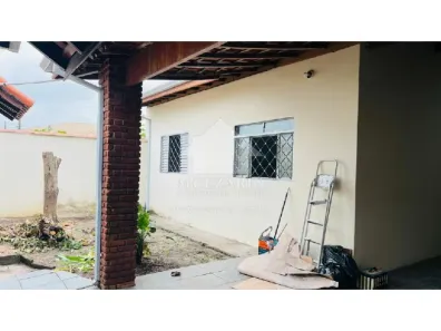 Casa com 3 Quartos para alugar, 200m² no Jardim Gurilândia, Taubaté