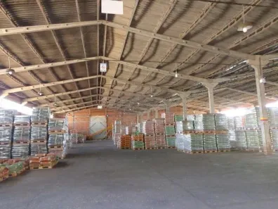 Prédio Comercial para alugar, 900m² no Parque Industrial, Maringá