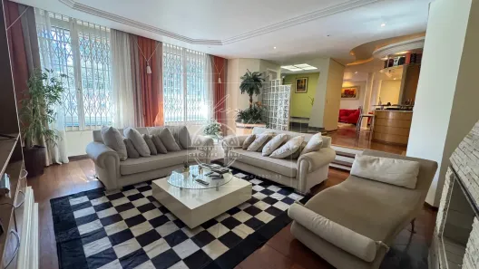 Sobrado com 5 Quartos à venda, 551m² no Jardim Social, Curitiba
