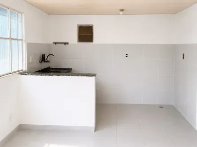 Casa com 1 Quarto para alugar, 45m² no Vila Valqueire, Rio de Janeiro