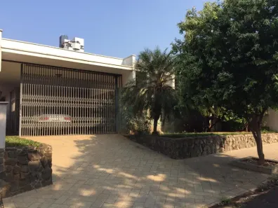 Casa com 3 Quartos à venda, 258m² no Centro, Piracicaba