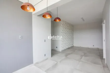 Apartamento com 3 Quartos para alugar, 98m² no Osvaldo Rezende, Uberlândia