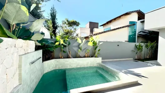 Casa de Condomínio com 4 Quartos à venda, 220m² no Jardins Atenas, Goiânia
