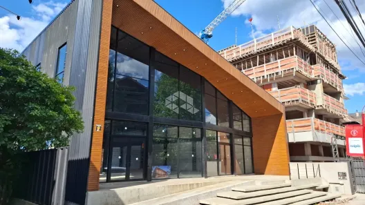 Ponto Comercial à venda, 345m² no Quinta da Serra, Canela