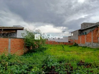 Lote/Terreno à venda, 360m² no Guarujá, Montes Claros