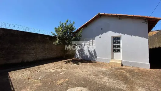 Casa com 2 Quartos para alugar, 80m² no Santa Rosa, Uberlândia