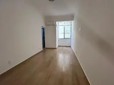 Apartamento com 2 Quartos para alugar, 60m² no Copacabana, Rio de Janeiro