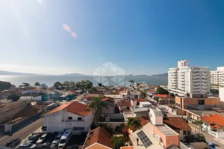 Flat com 3 Quartos para alugar, 200m² no Balneário, Florianópolis