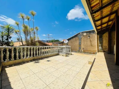 Casa com 2 Quartos à venda, 180m² no Teixeira Dias (Barreiro), Belo Horizonte